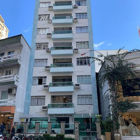 Apto Na Av Brasil Frente Ao Shopping,4Min Da Praia Balneário Camboriú Exterior foto